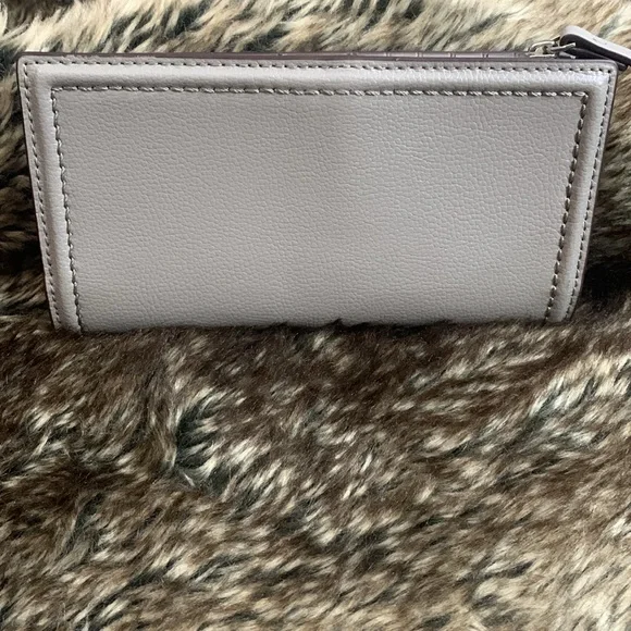 Kate Spade Pewter Grey Wallet-NWOT - Picture 7 of 12